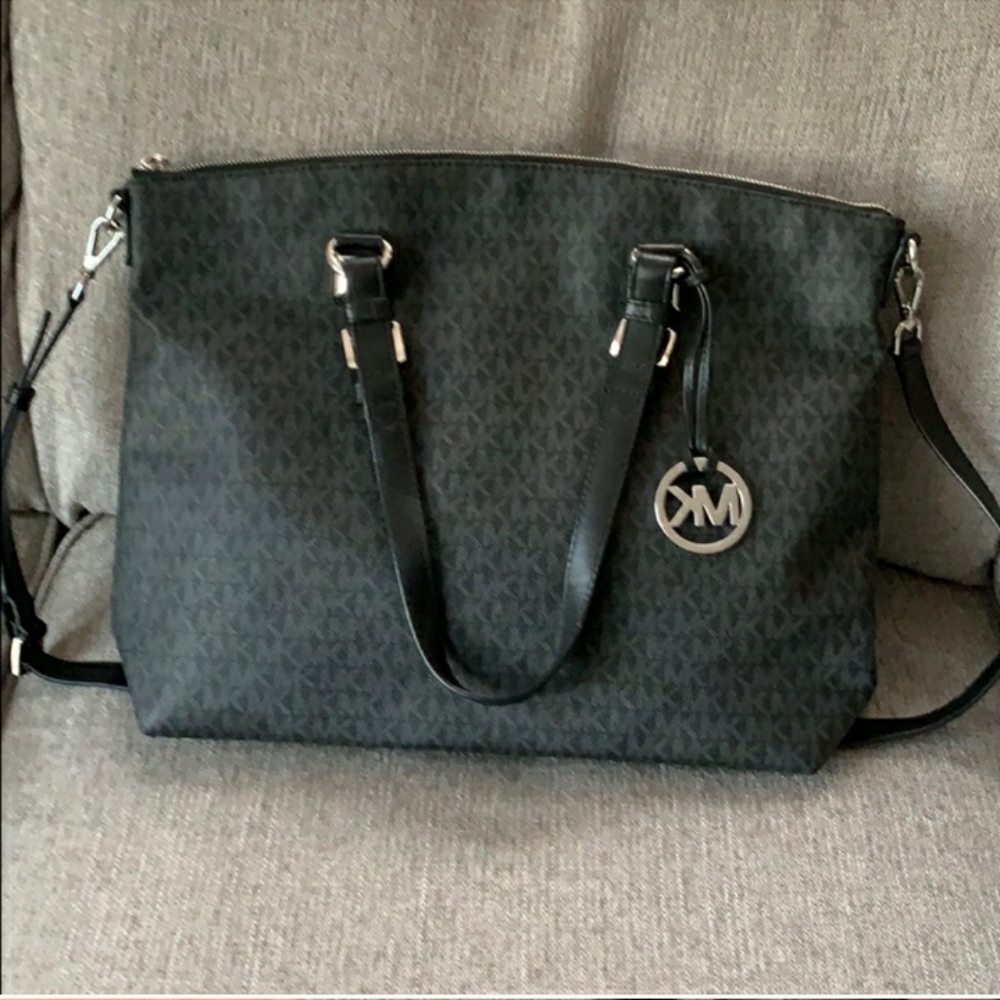 ISO THIS MK BAG
